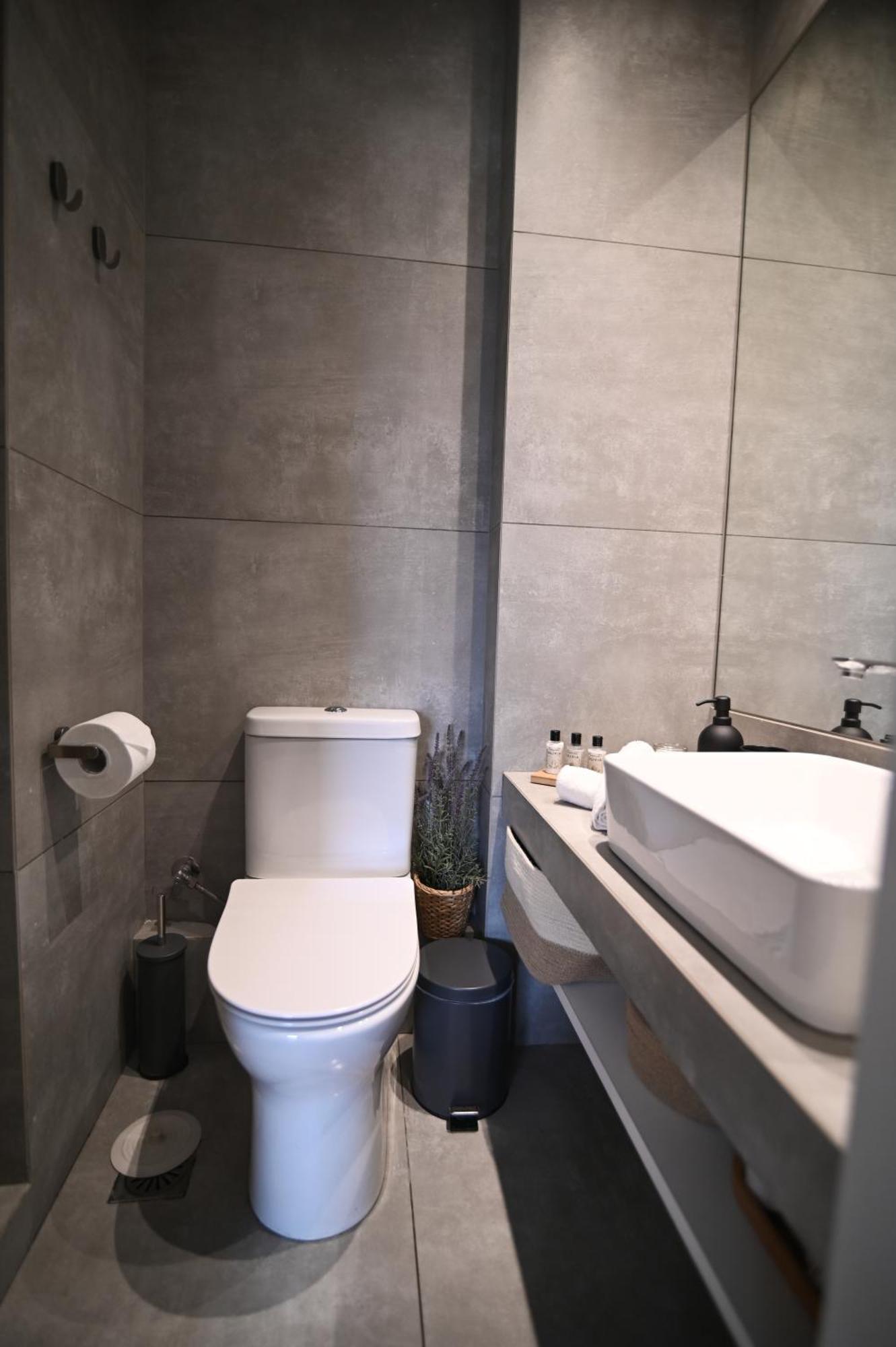Nueva Upscale By Neuvel